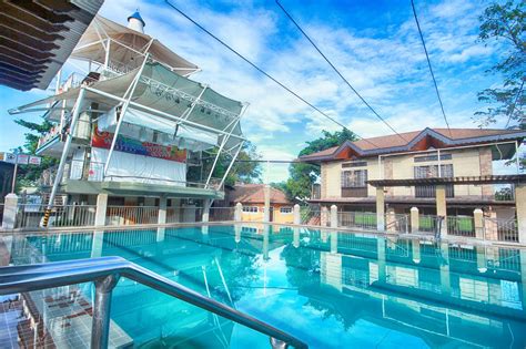 VILLA LORENZO RESORT (Pulilan) .